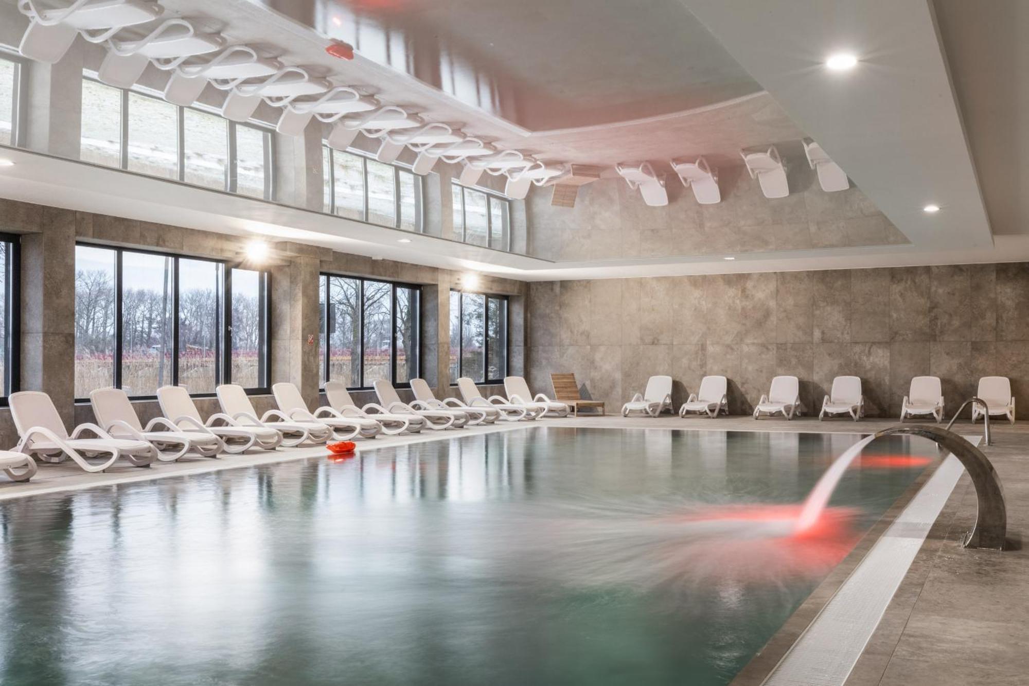 Stela Water Side Apartment - Swimming Pool & Sauna By Renters Prestige Дзівнув Екстер'єр фото